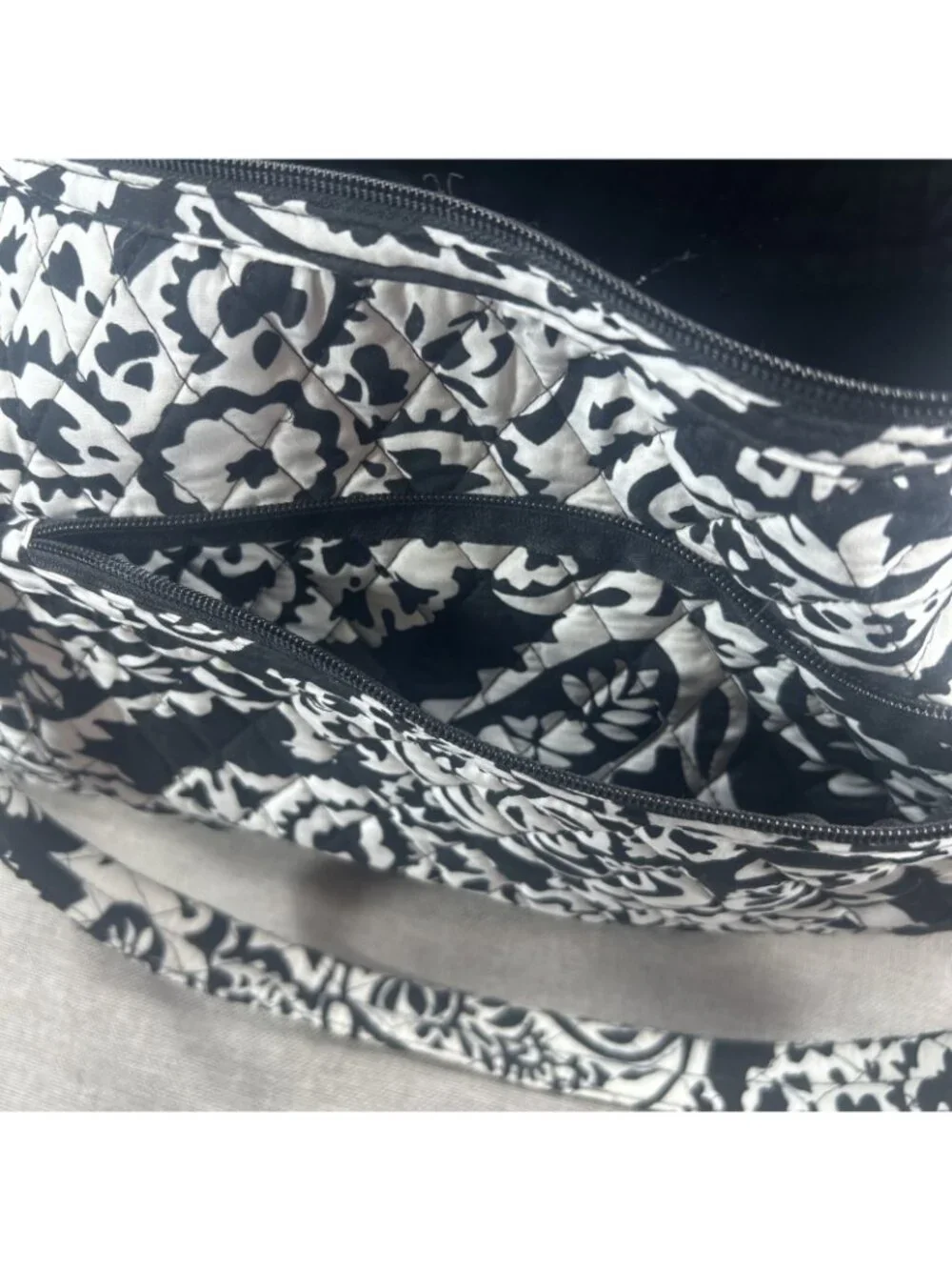 Black And White Paisley Quilted Large Duffel Weekender Bag Multi zip 21” X 11”